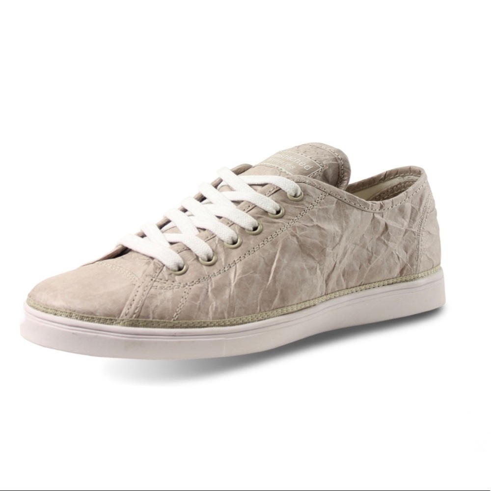 Unstitched Recycled Tyvek Next Day Low Sneaker